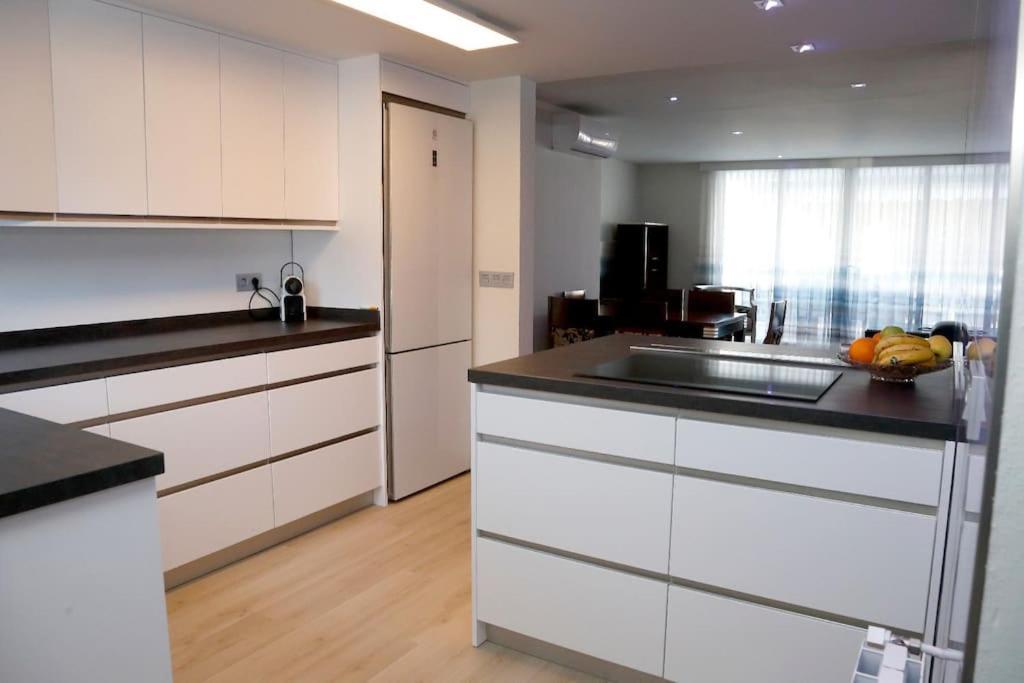 Apartamento De Lujo En Edificio Zafiro, *